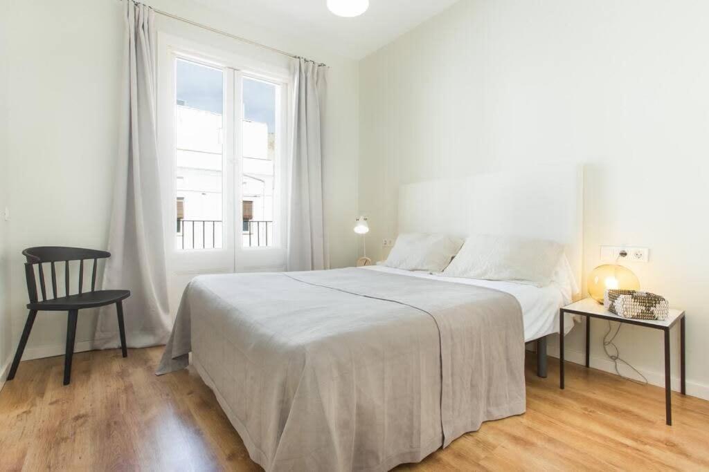 4Bedroom Apart With Balcony In Las Ramblas 3-2 Барселона Экстерьер фото